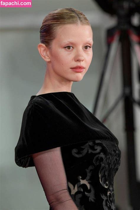 nude mia goth|Mia Goth Nude Porn Photo Collection .